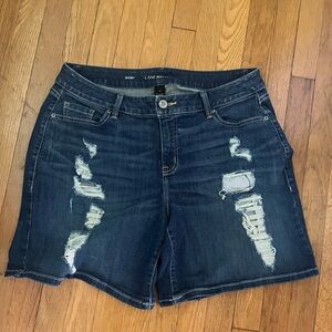 New Lane Bryant Blue Distressed Jean Shorts Stretch Ladies size 16